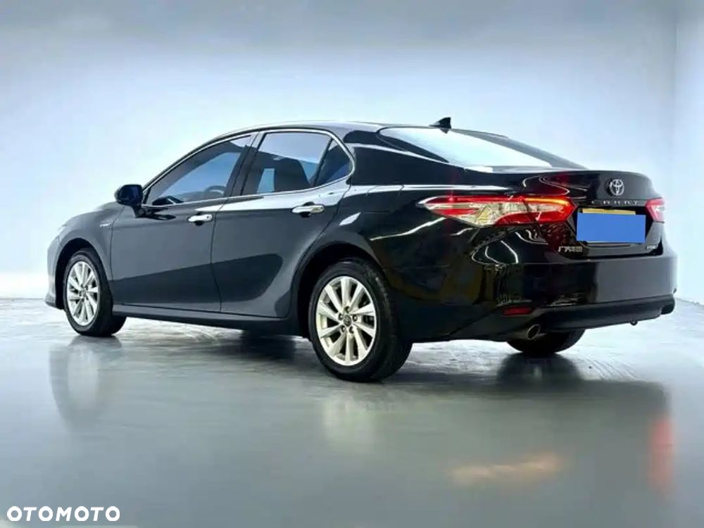 Toyota Camry Business Edition - 6