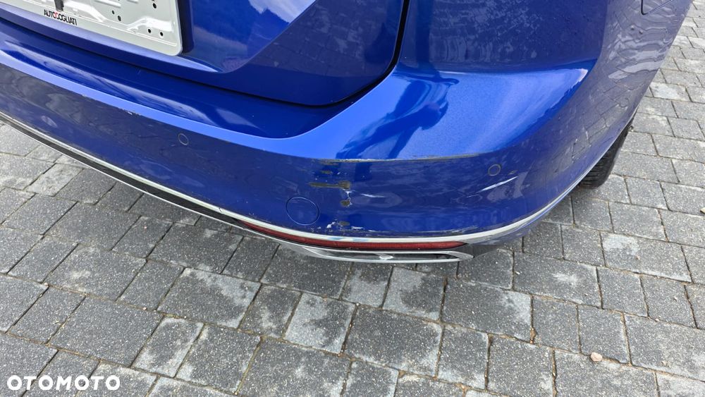 Volkswagen Passat Variant 2.0 TDI SCR DSG R-Line - 10