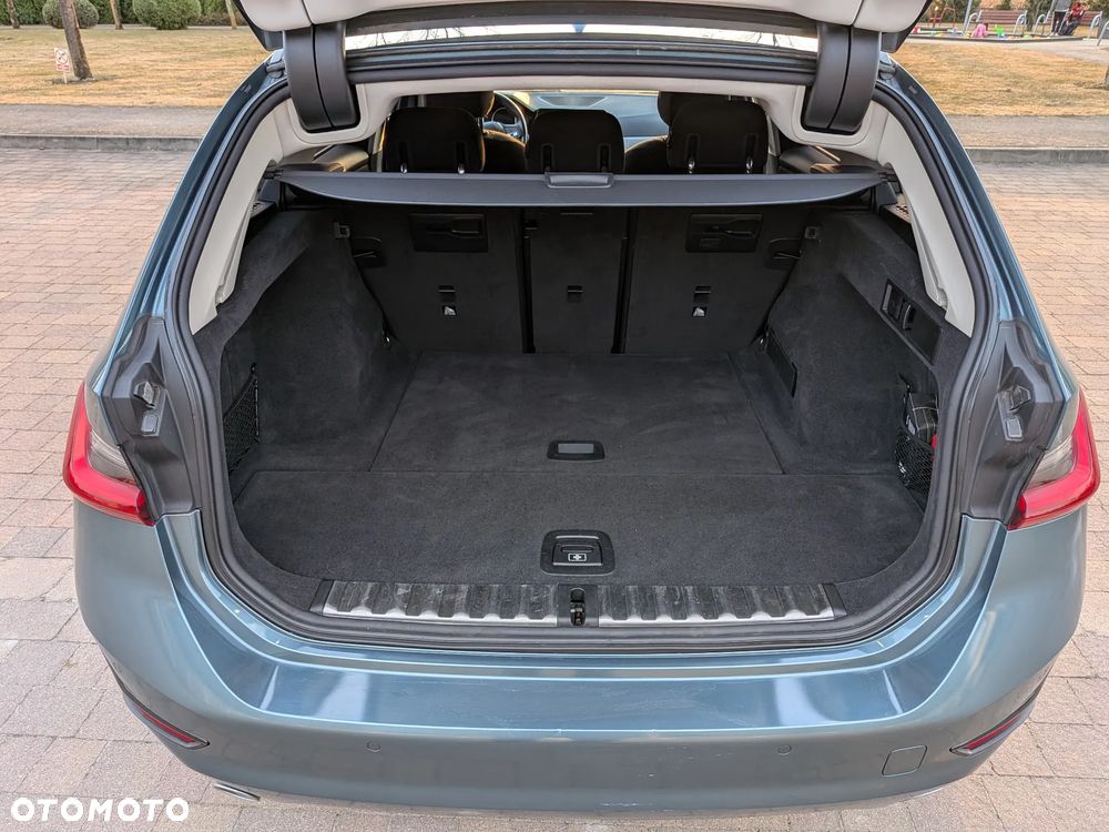 BMW Seria 3 318d - 20