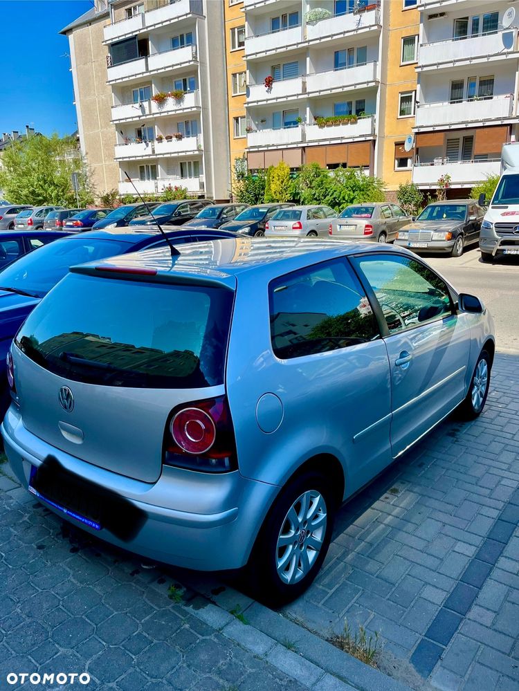 Volkswagen Polo - 2