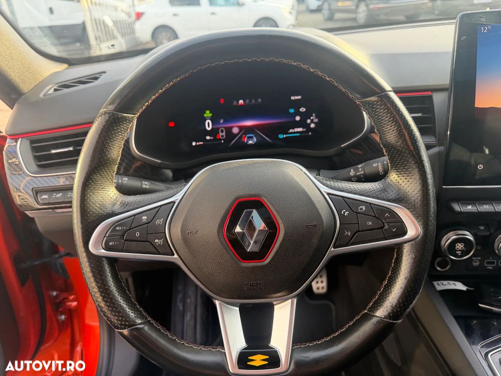 Renault Arkana E-TECH Hybrid RS Line - 10