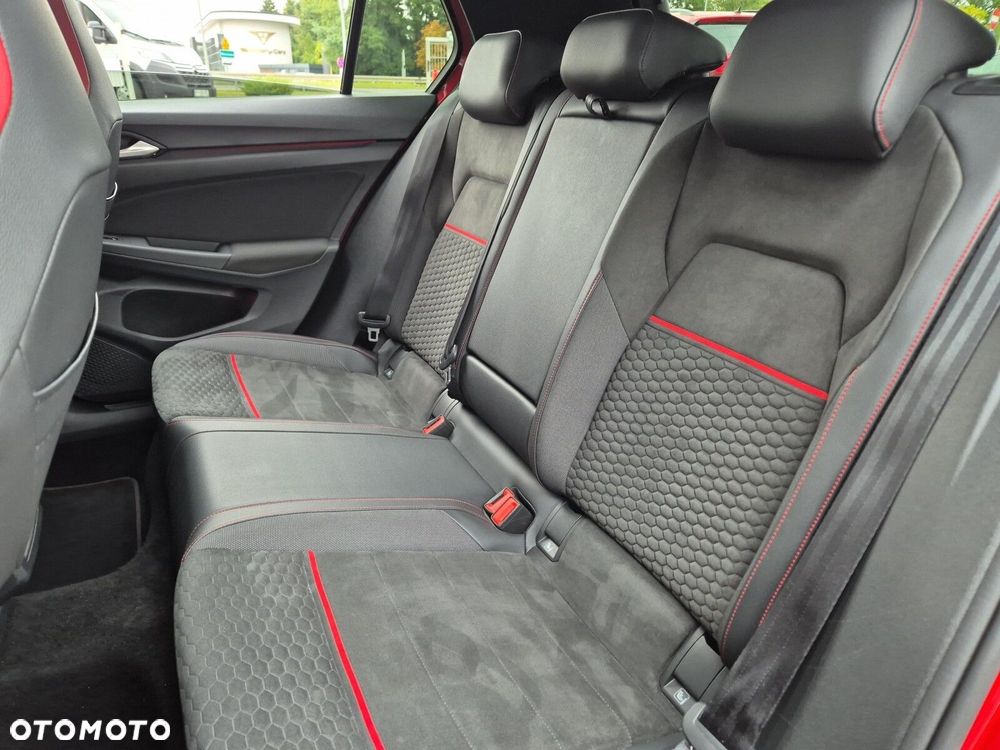 Volkswagen Golf - 14