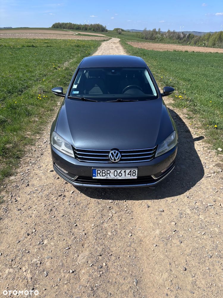 Volkswagen Passat 1.6 TDI DPF BlueMotion Technology Comfortline - 9