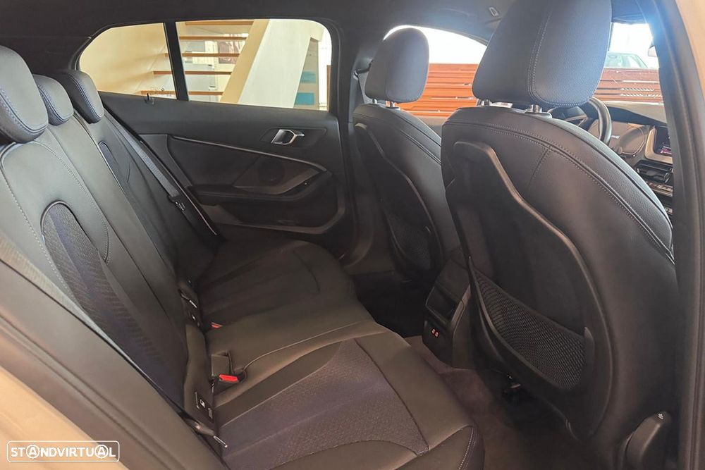 BMW 116 i Pack Desportivo M - 15