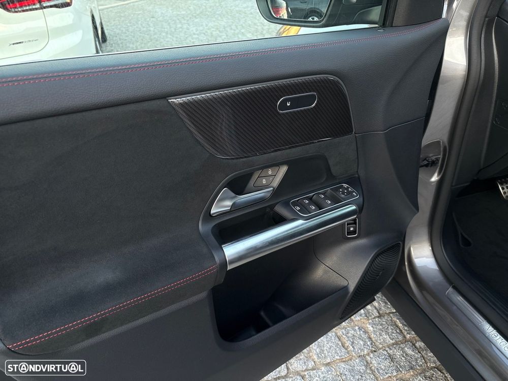 Mercedes-Benz GLA 250 e AMG Line - 12