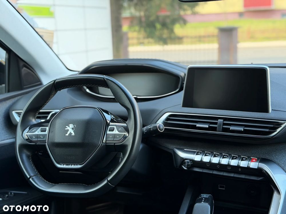 Peugeot 3008 1.2 PureTech Allure S&S EAT8 - 30