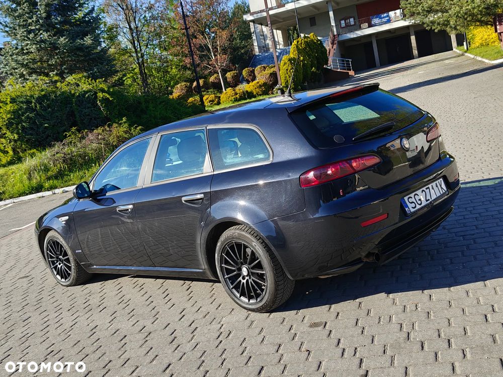 Alfa Romeo 159 1.9 JTDM 8V DPF Distinctive - 3