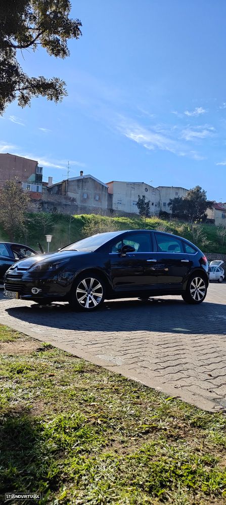 Citroën C4 1.6 HDi 110 Exclusive - 19