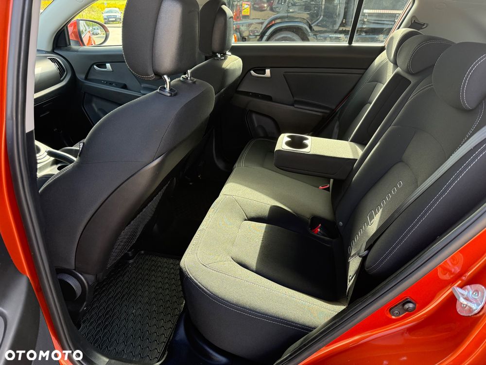 Kia Sportage 1.7 CRDI 2WD ISG Dream-Team Edition - 22