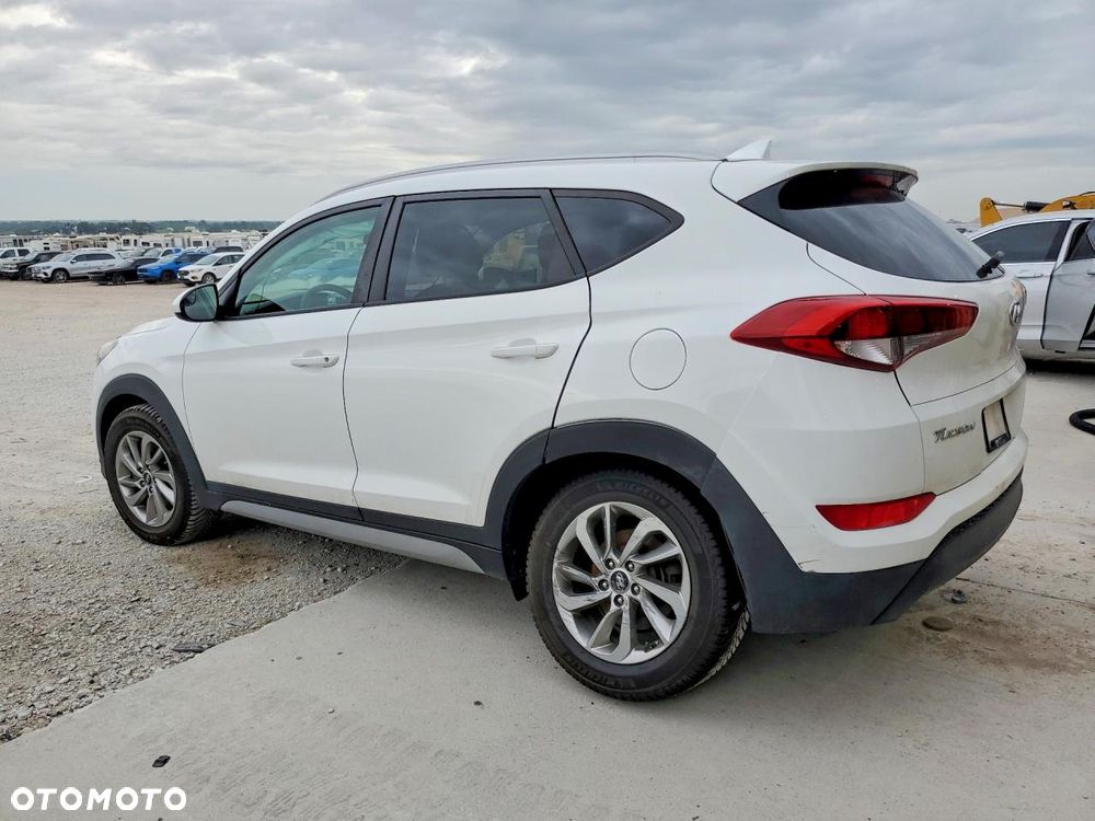 Hyundai Tucson - 4