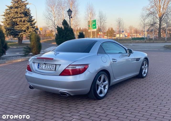 Mercedes-Benz SLK 250 CGI - 32