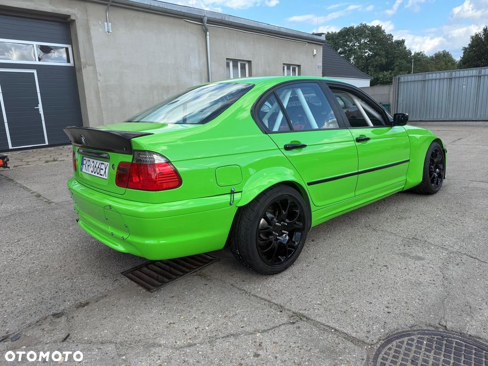 BMW Seria 3 330i - 7