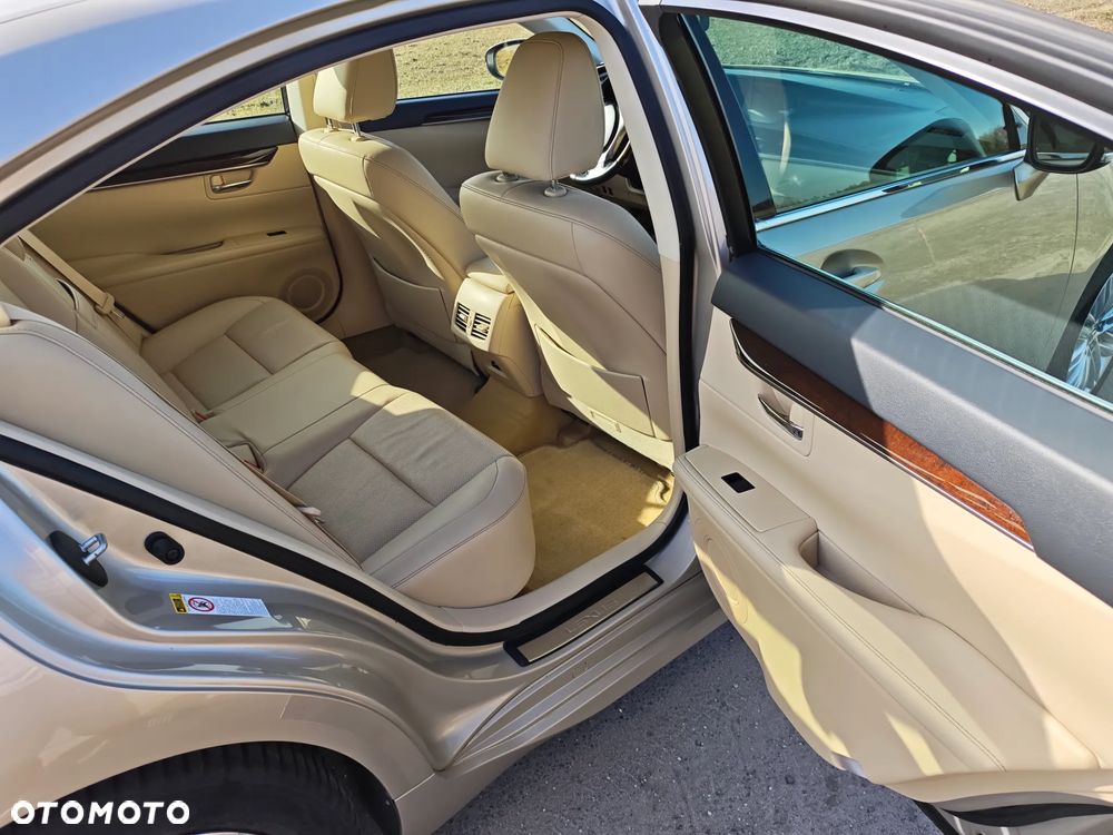 Lexus ES - 8