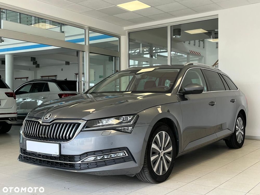 Skoda Superb 2.0 TDI SCR Style DSG - 2