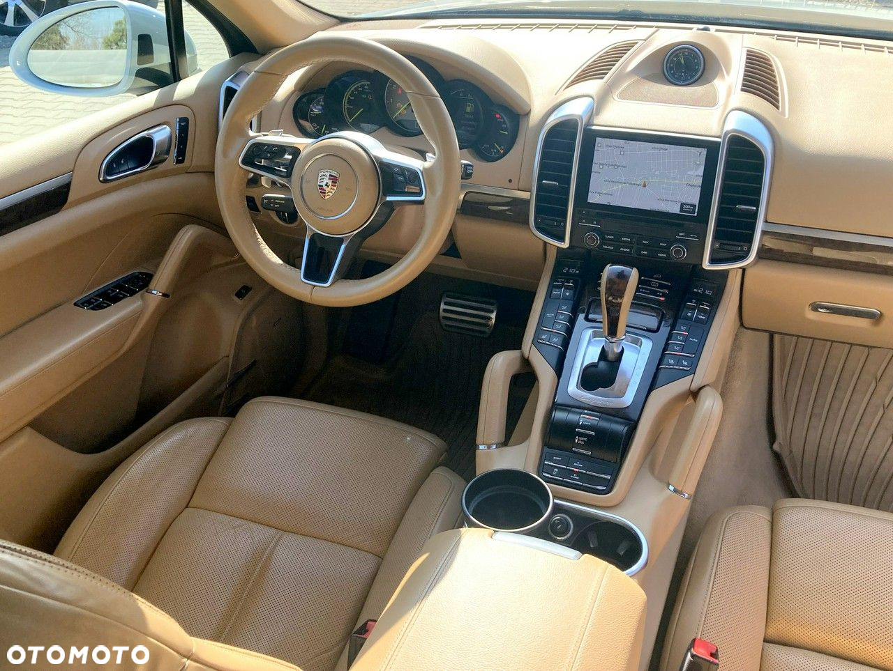 Porsche Cayenne - 16