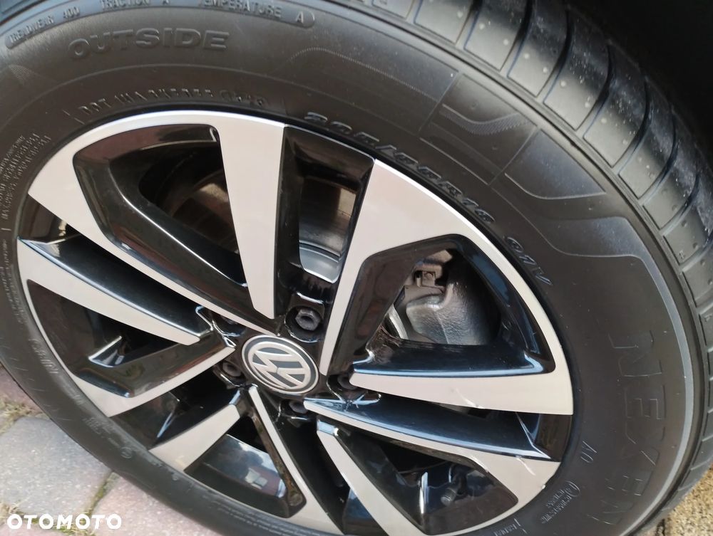 Volkswagen Golf VII 1.6 TDI BMT IQ Drive - 24