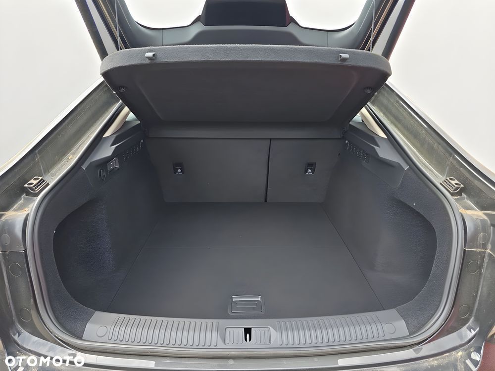 Bestune B70 2.0T Elegance - 10