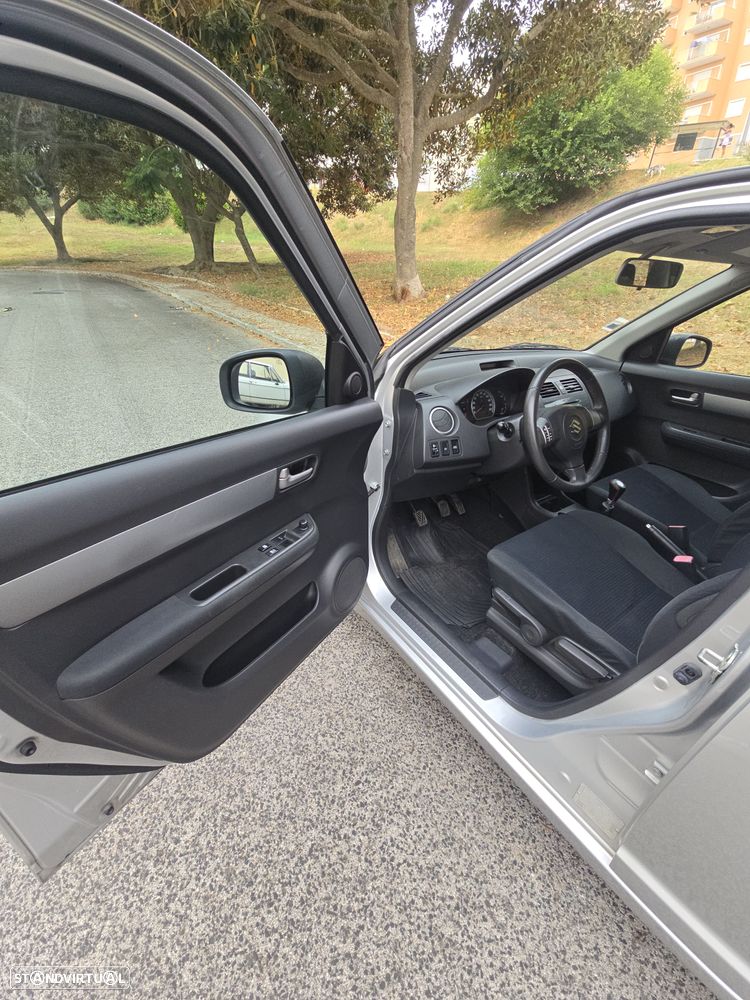 Suzuki Swift 1.3 DDiS GLX - 18