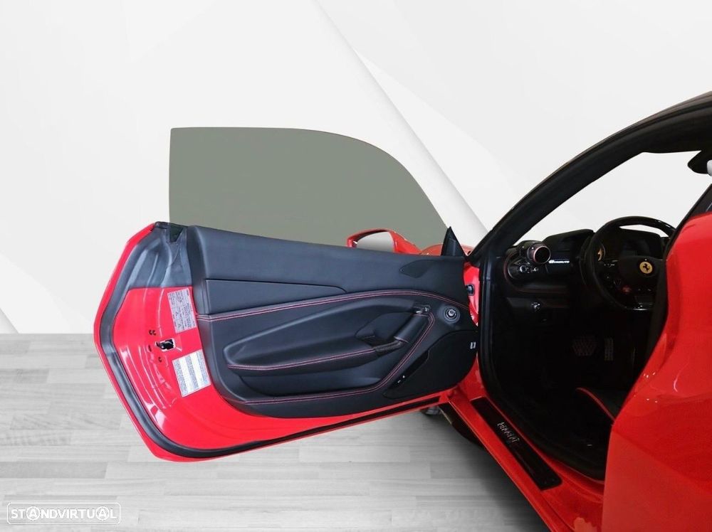 Ferrari F8 Tributo 3.9 Twin-Turbo V8 - 18