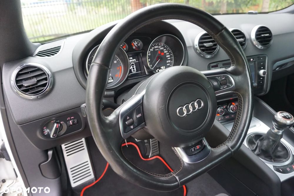 Audi TT S Coupé Standard - 26