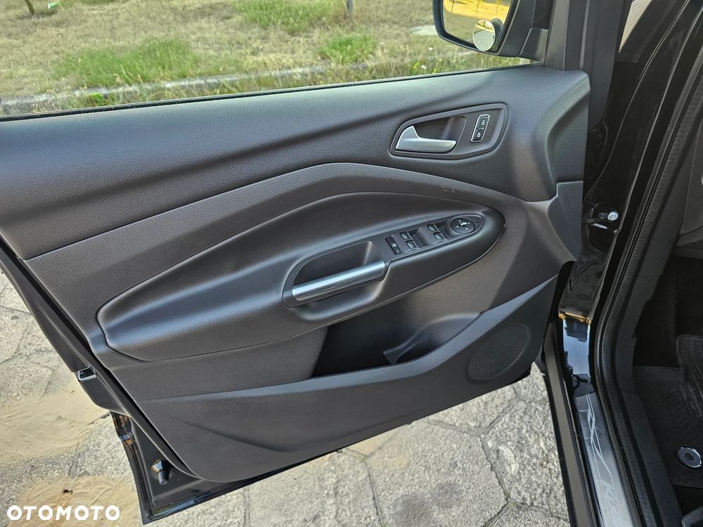 Ford Kuga - 16