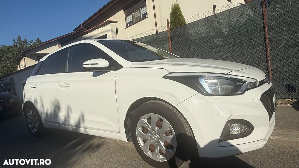 Hyundai i20 1.25 M/T ISG Comfort - 3