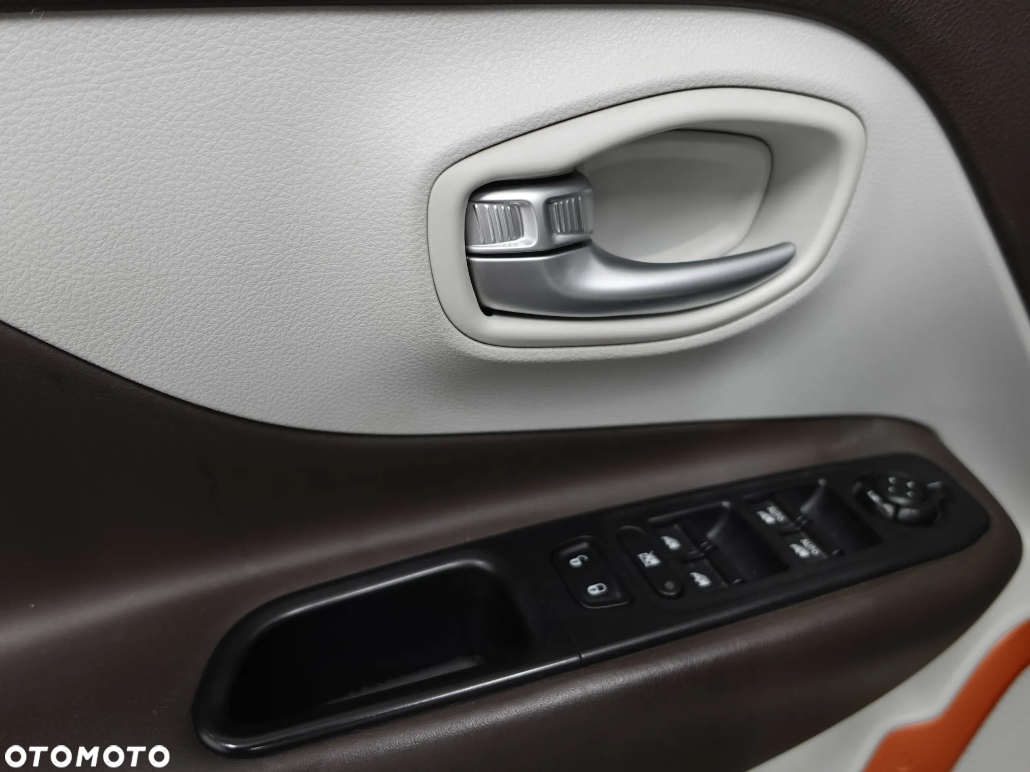 Jeep Renegade 2.0 MultiJet Limited 4WD S&S - 19