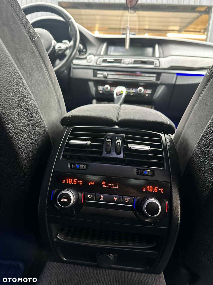 BMW Seria 5 535d xDrive - 14