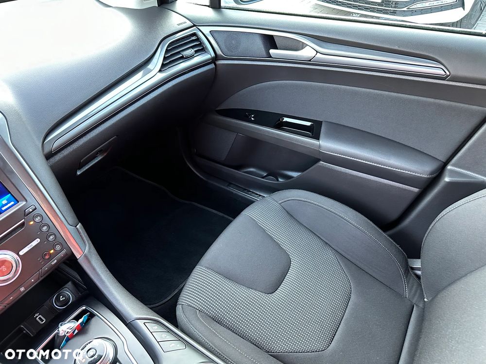 Ford Mondeo - 16