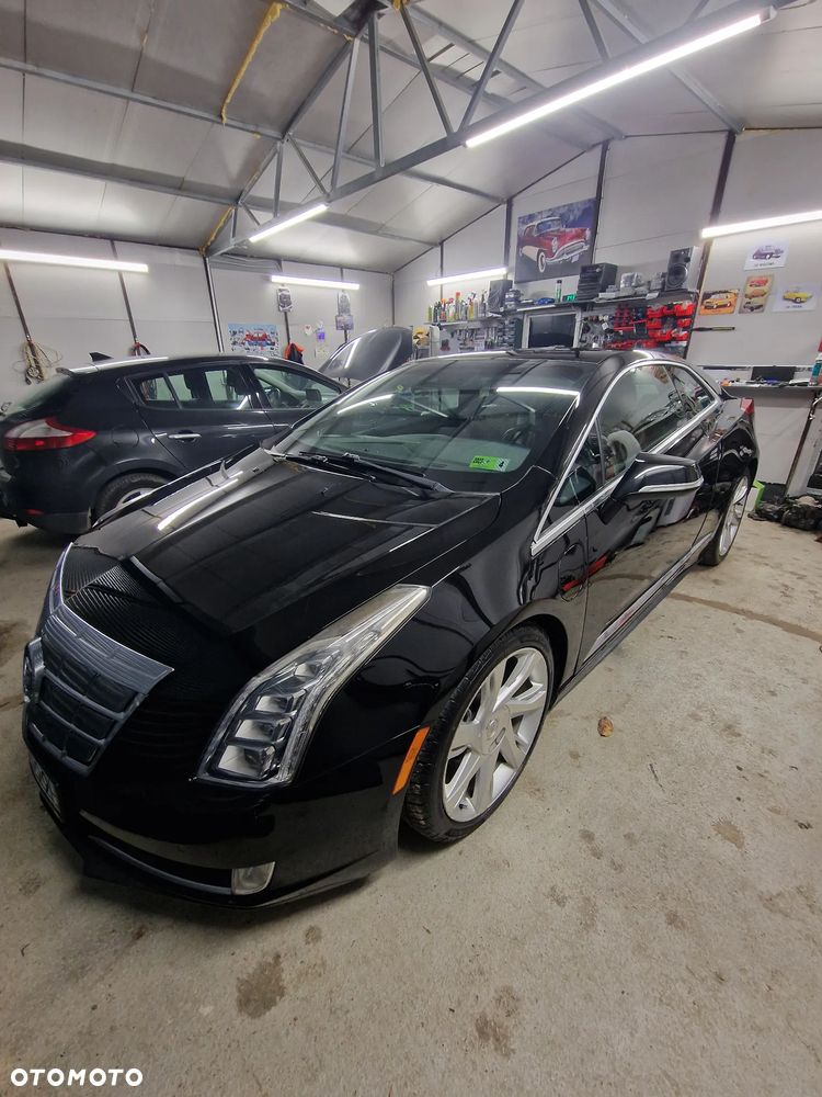 Cadillac ELR - 12