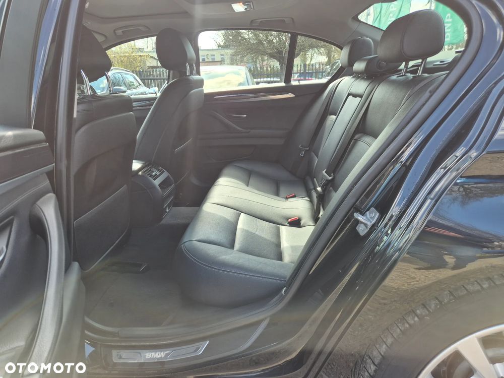 BMW Seria 5 520d xDrive Luxury Line - 12