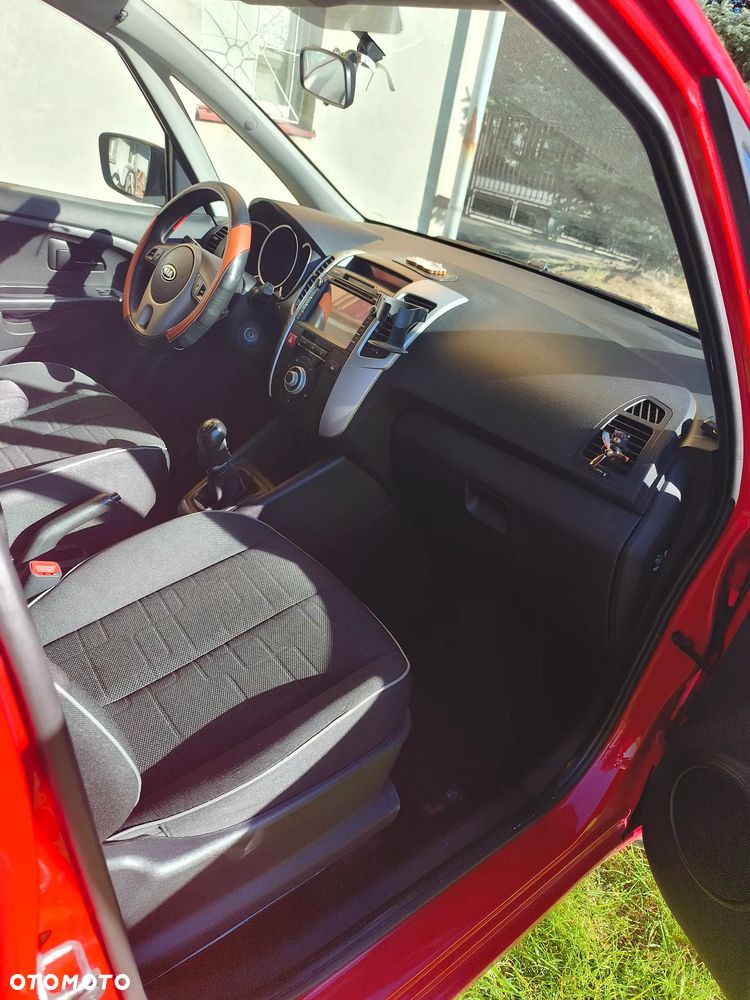 Kia Venga - 19