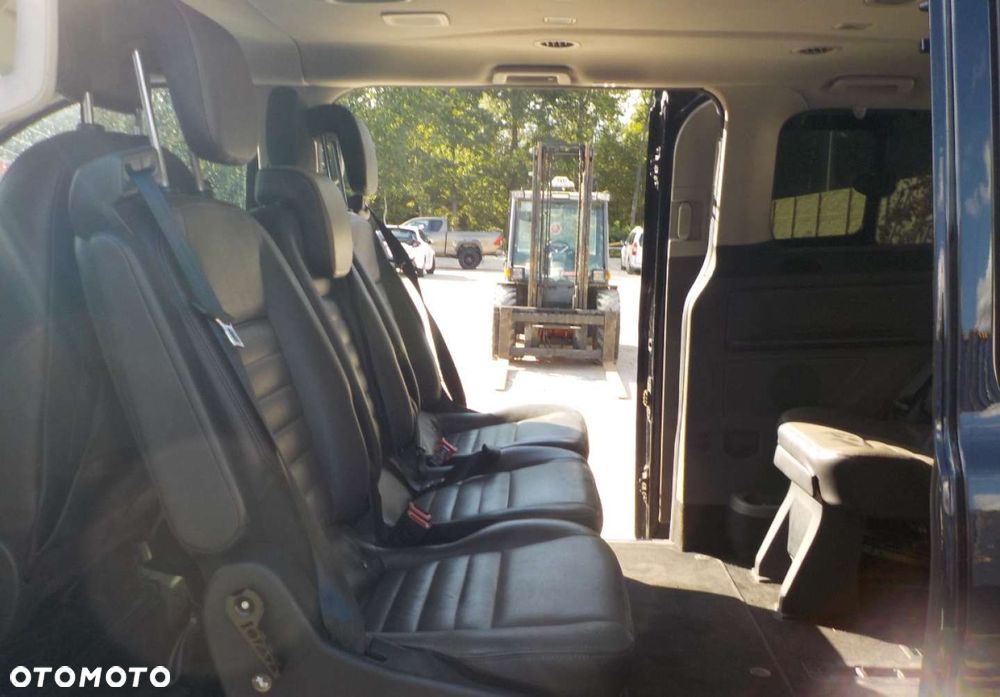 Ford Tourneo Custom - 28
