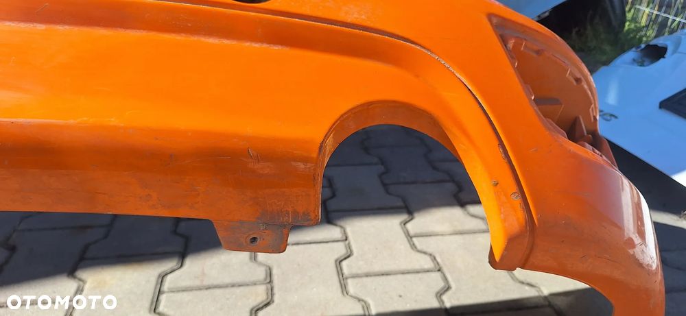 Focus mk2 04-07 HB zderzak tył tylni ST - 12