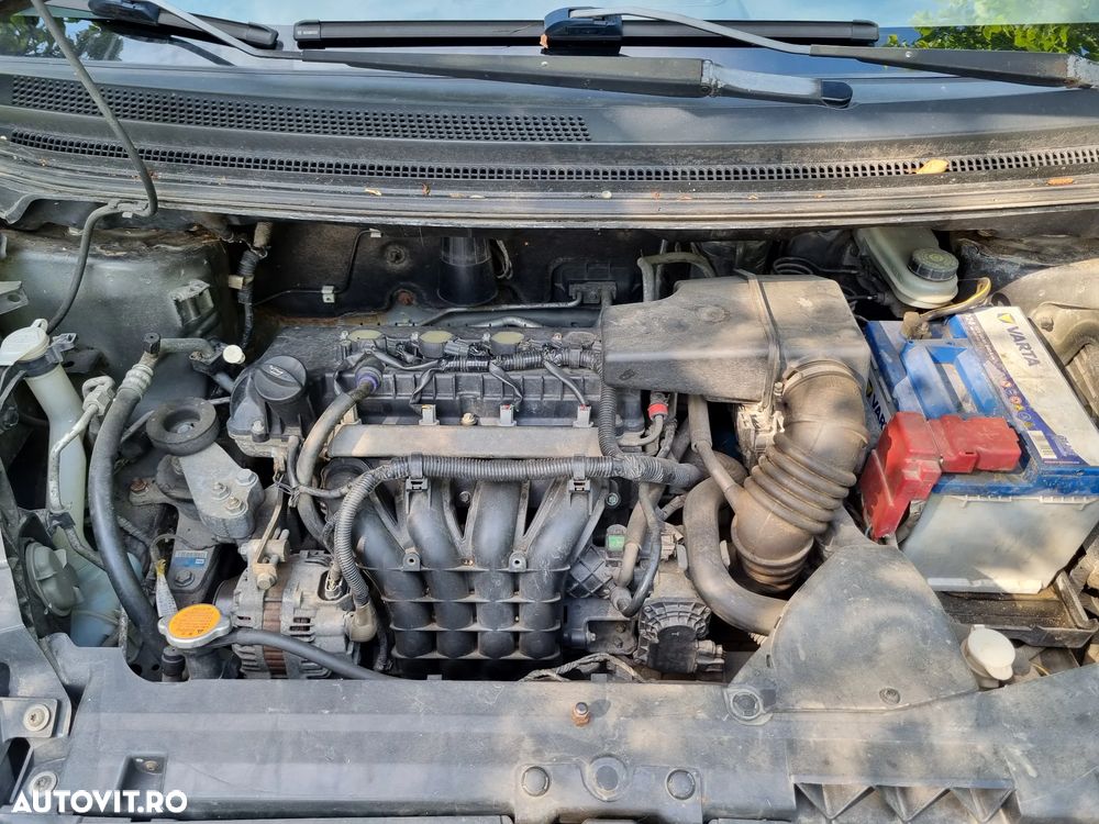 Mitsubishi Colt 1.3 Invite + - 8