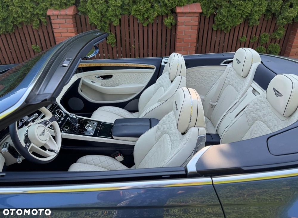 Bentley Continental GT V8 S Convertible - 10
