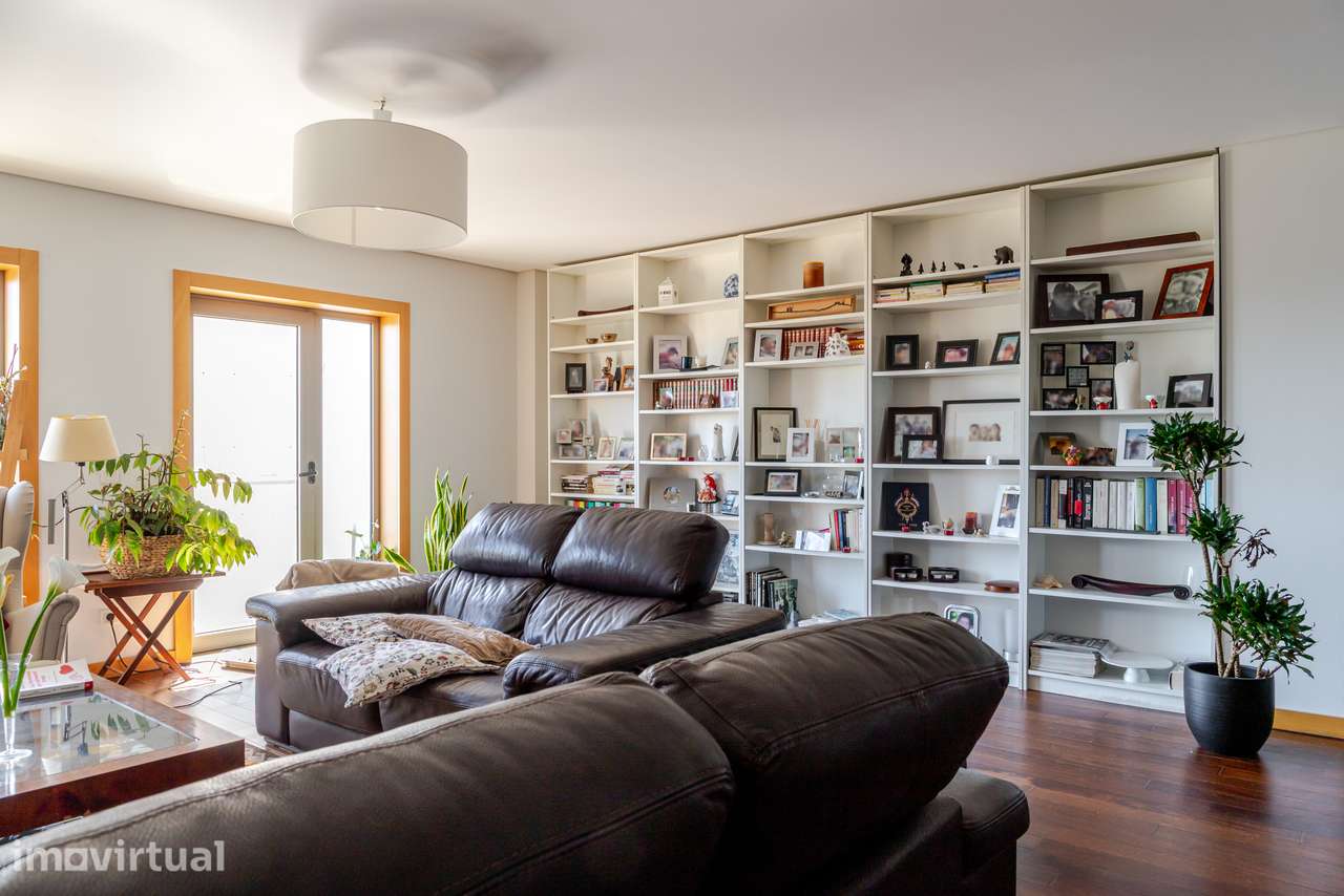 Apartamento T4 em localização privilegiada - Grande imagem: 3/14