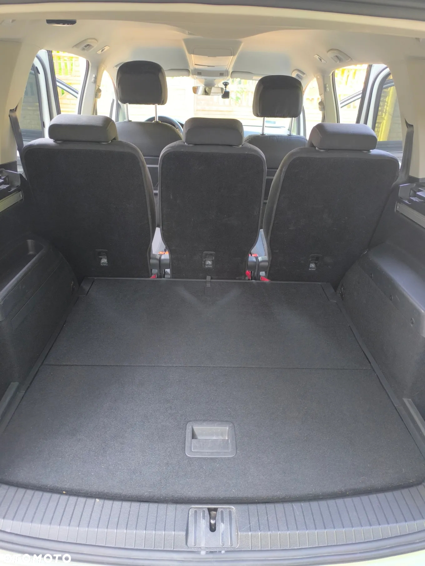 Volkswagen Touran - 19