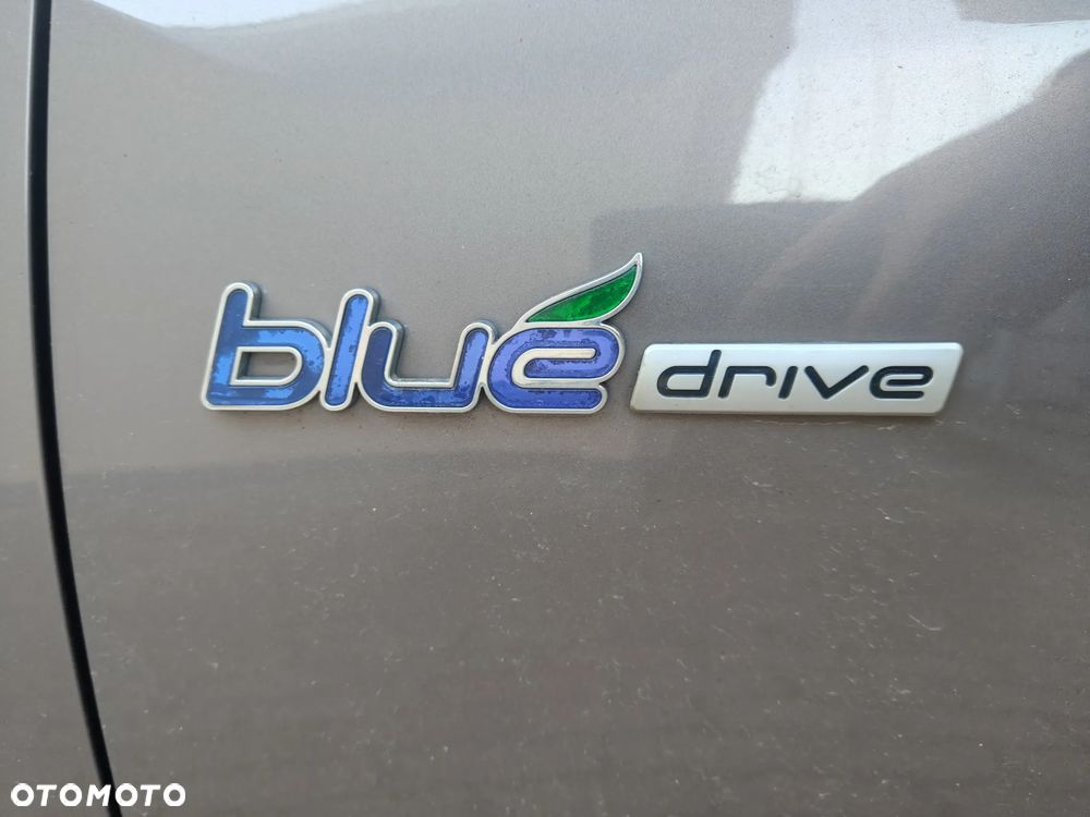 Hyundai i30 blue 1.6 CRDi Trend - 12