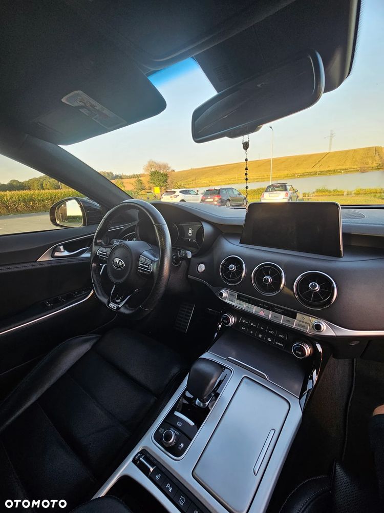 Kia Stinger 2.0 T-GDI GT Line - 21