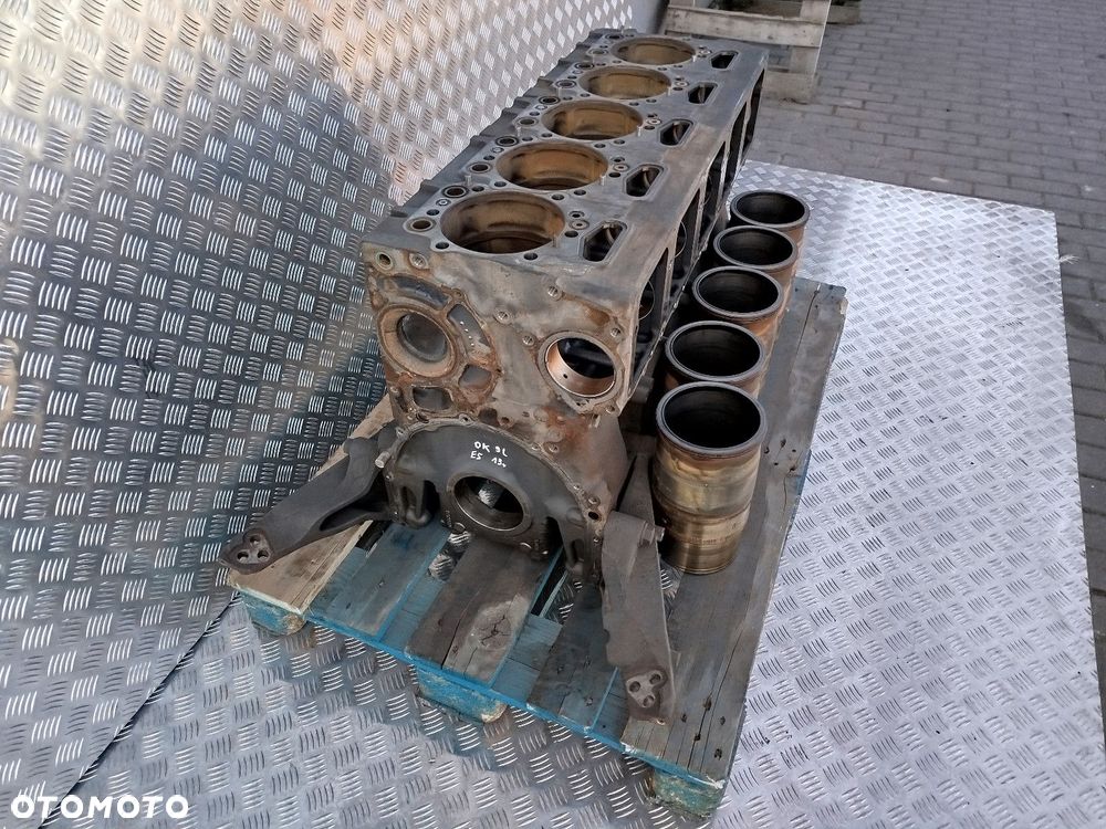 BLOK SILNIKA SCANIA XPI 9L DC09 - 4