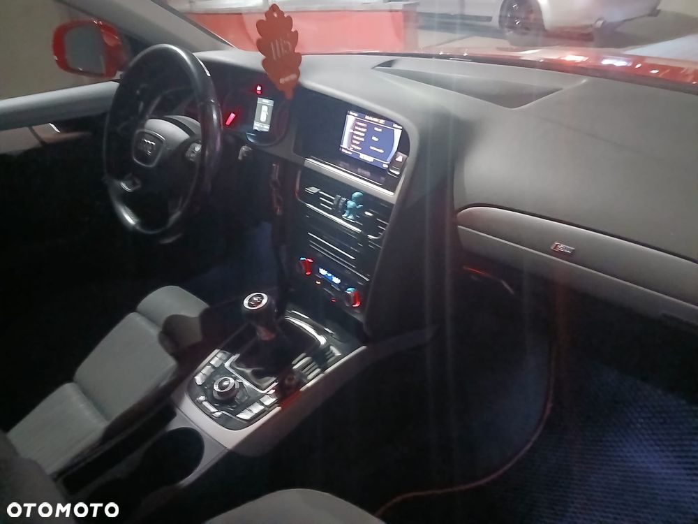 Audi A4 Avant 2.0 TDI - 12