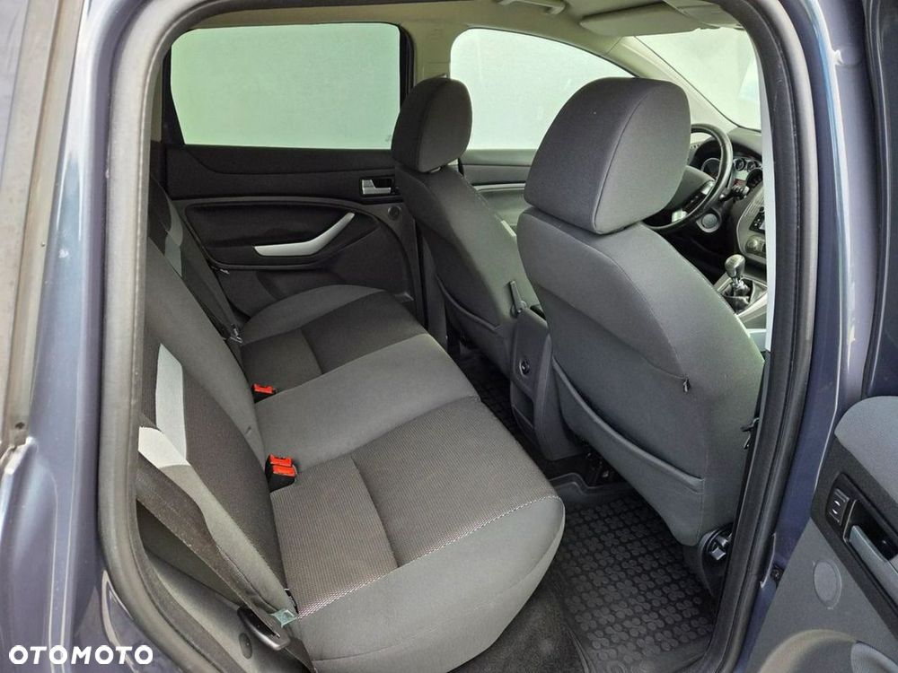 Ford Kuga - 13