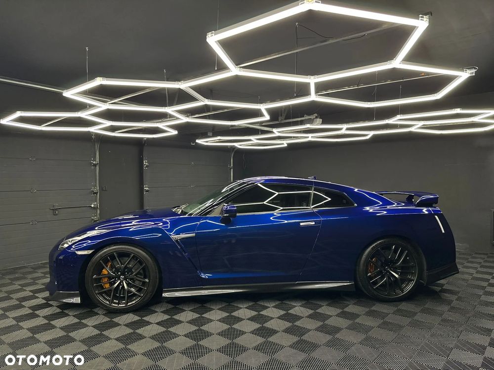 Nissan GT-R Prestige - 3