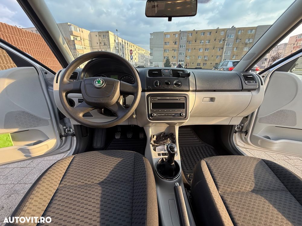 Skoda Fabia 1.2 HTP Ambiente - 11