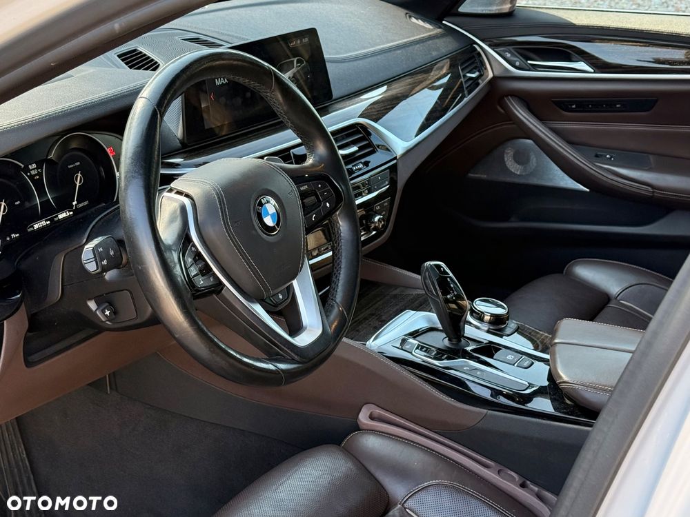 BMW Seria 5 530i Luxury Line - 8