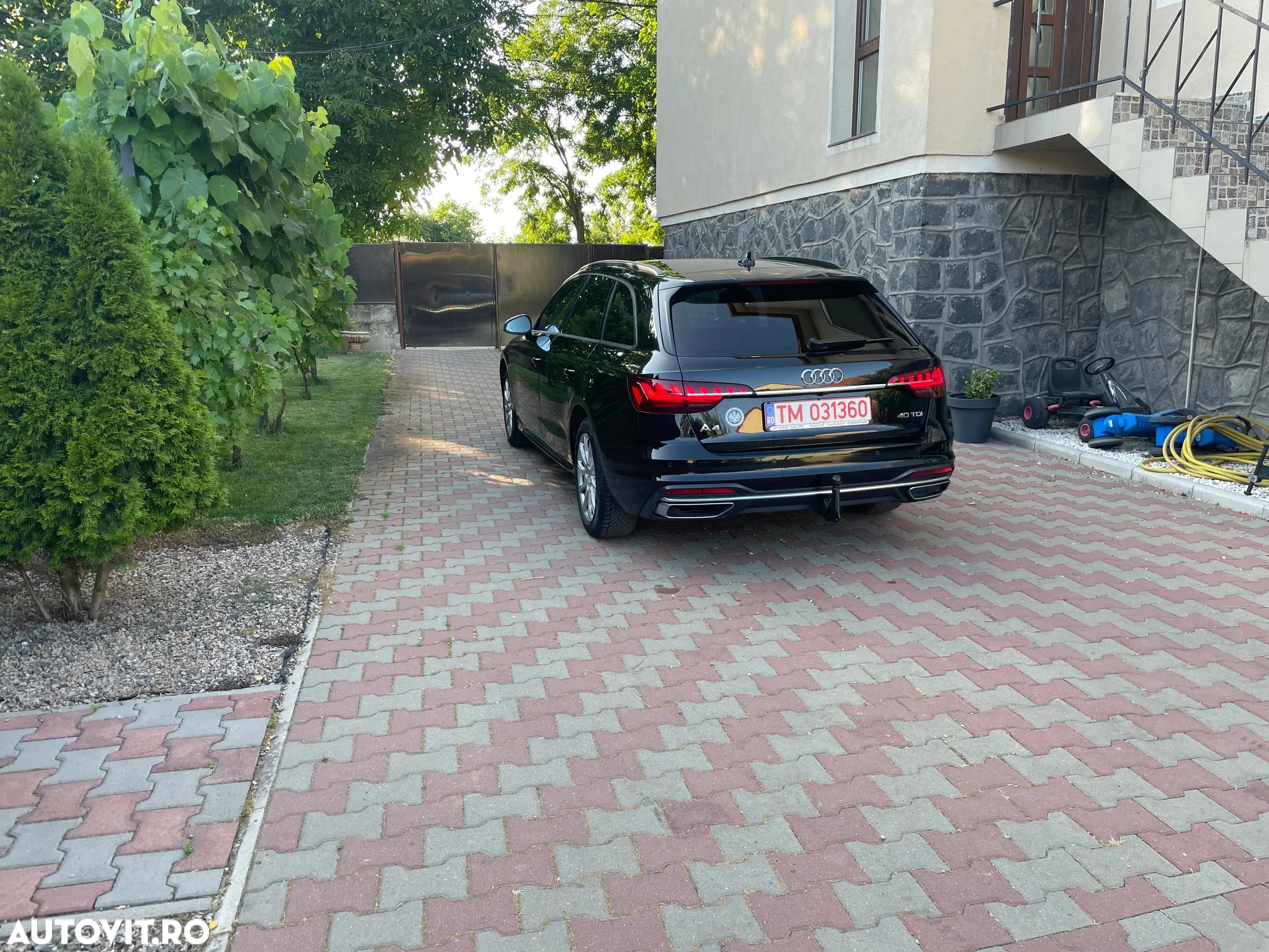 Audi A4 Avant 2.0 40 TDI S tronic Advanced - 4