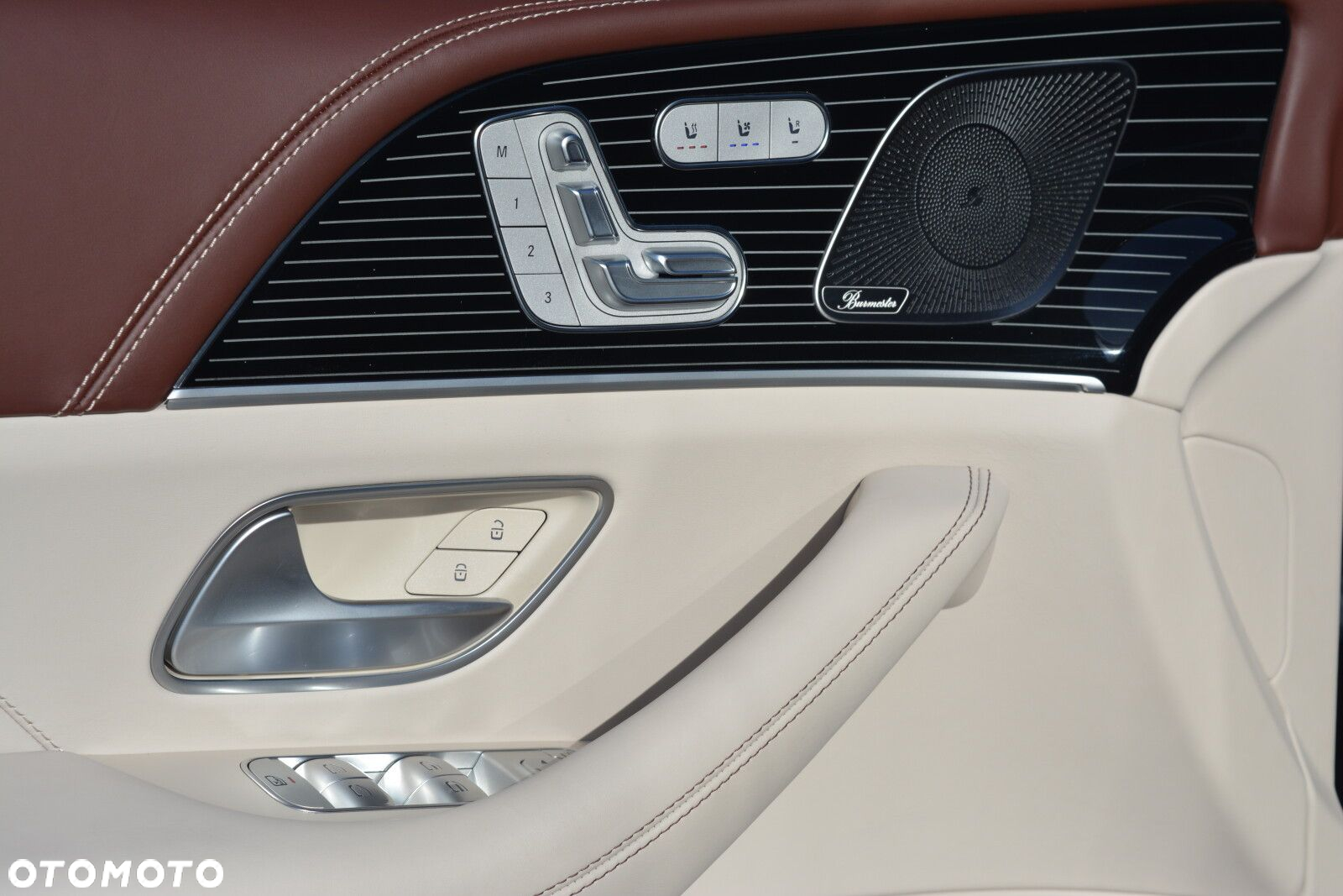 Mercedes-Benz GLS - 15