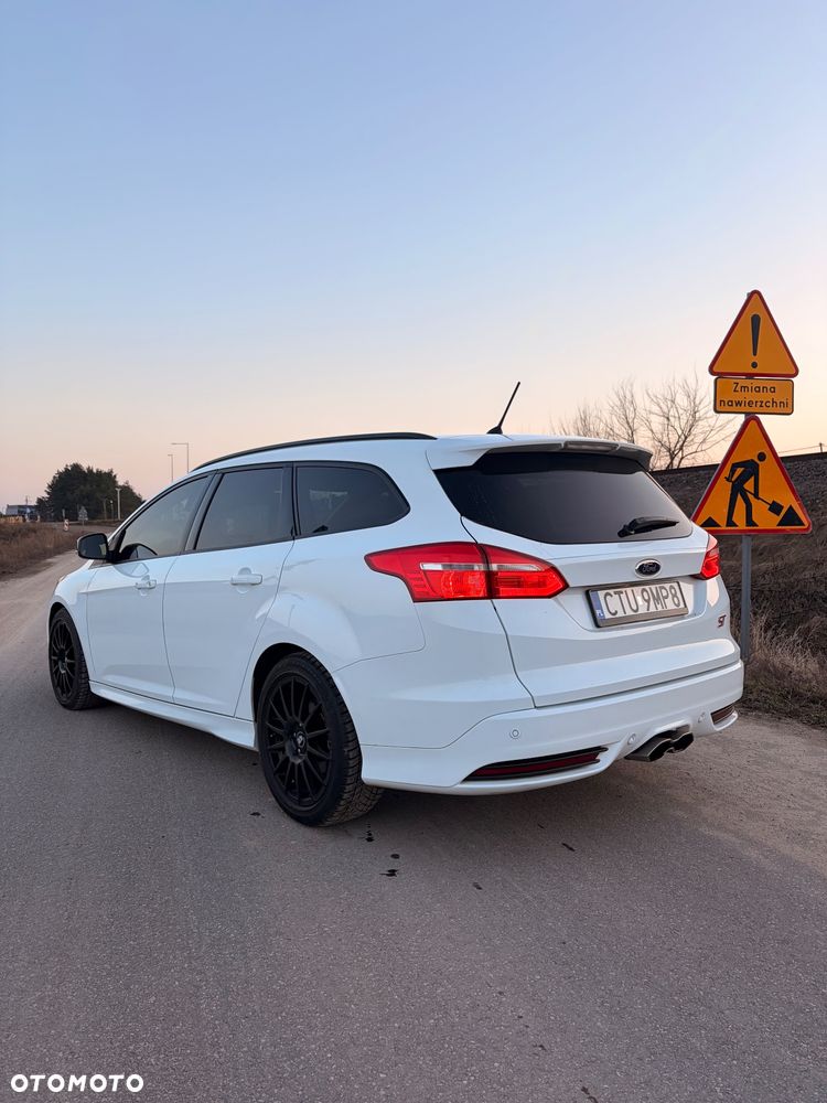 Ford Focus SW 2.0 EcoBoost ST - 7
