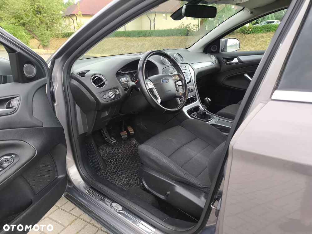 Ford Mondeo SW 2.0 TDCi Titanium - 13